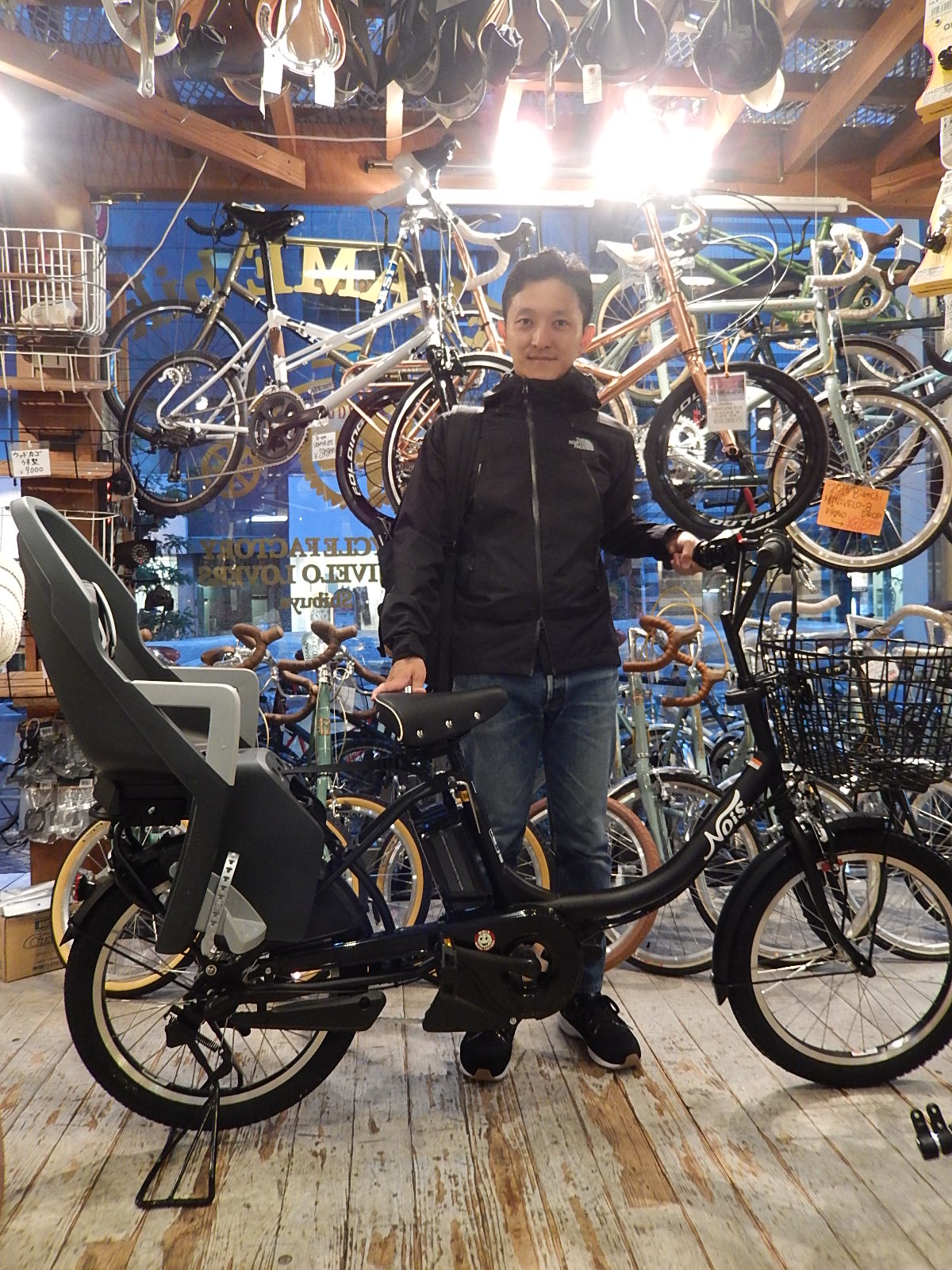 9月19日 渋谷 原宿 の自転車屋 FLAME bike前です_e0188759_1844354.jpg