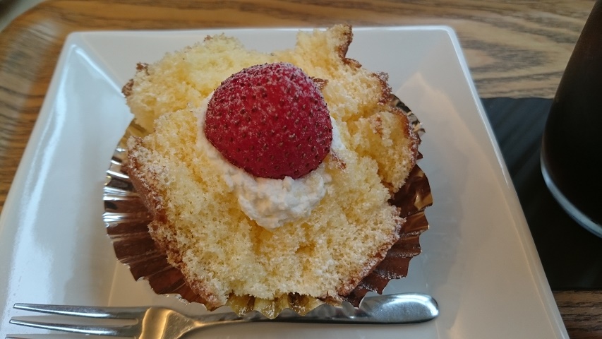 ざくろ 元町ケーキ 元町4丁目 スカパラ 神戸 美味しい関西 メチャエエで