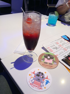 とにかく店が多い…。_d0132688_13362272.jpg