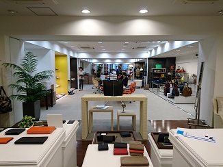 ファッションの秋、すでに来年へ?!_d0091909_1315084.jpg