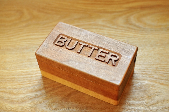 木工作家 三谷龍二さんの割と珍しいバターケース : 地方在住 設計事務 