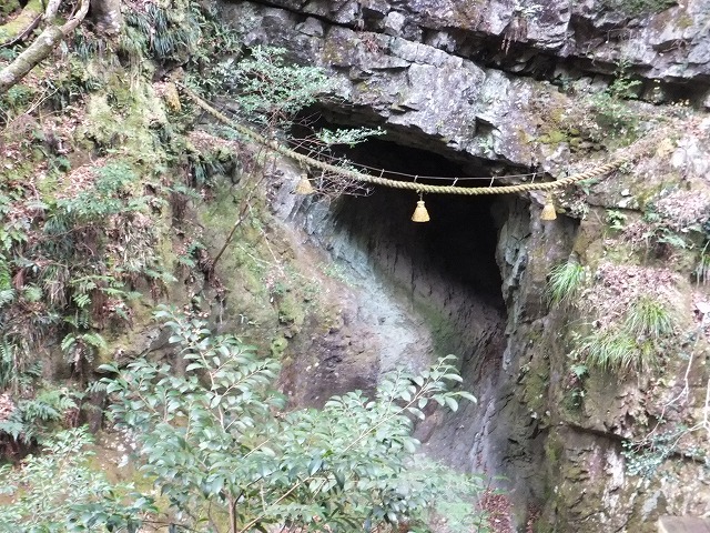 曽爾から済浄坊渓谷を歩き室生寺まで東海自然歩道を歩く！_d0048350_12242536.jpg