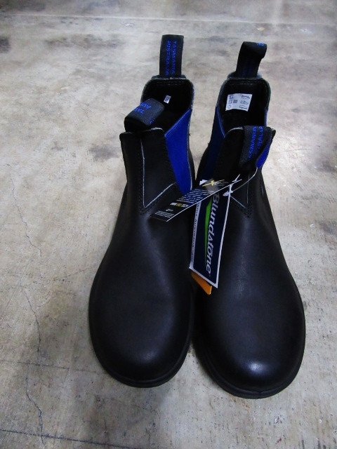 BLUNDSTONE ・・・ SIDE GORE BOOTS 今秋冬より初参戦です(^^♪_d0152280_1053870.jpg