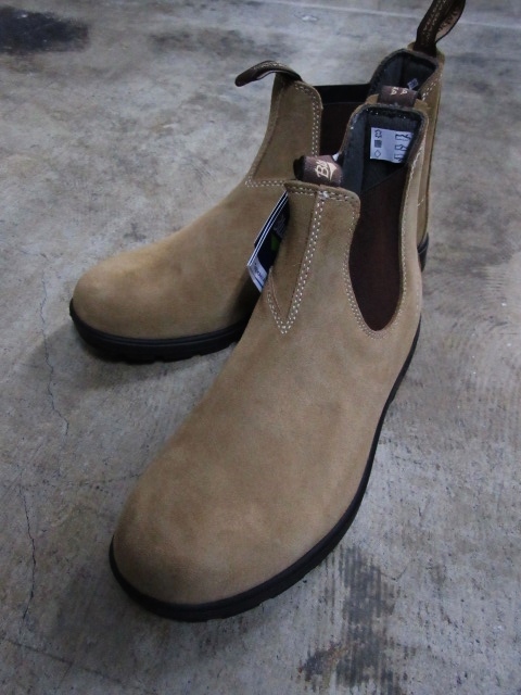 BLUNDSTONE ・・・ SIDE GORE BOOTS 今秋冬より初参戦です(^^♪_d0152280_1065486.jpg