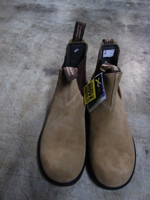 BLUNDSTONE ・・・ SIDE GORE BOOTS 今秋冬より初参戦です(^^♪_d0152280_107175.jpg