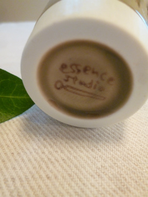 essence studio フォルムに惹かれたお醤油さし♪_a0165160_15472618.jpg