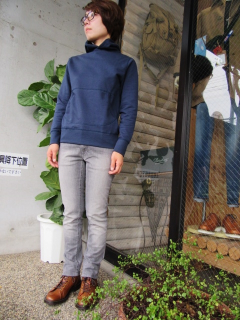 大人上品なPULL PARKA は、やはりコレ!★? BANDOL ・・・ PULL PARKA SWEAT!♪! _d0152280_2161581.jpg