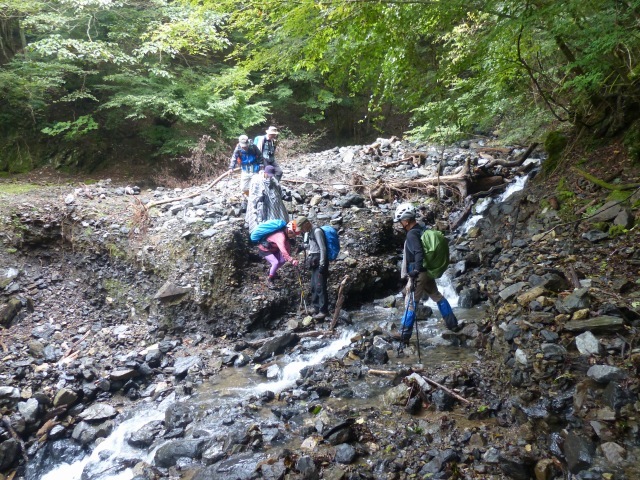 菅林道～天主山は悪路の為、撤退でした。_f0357487_23453720.jpg