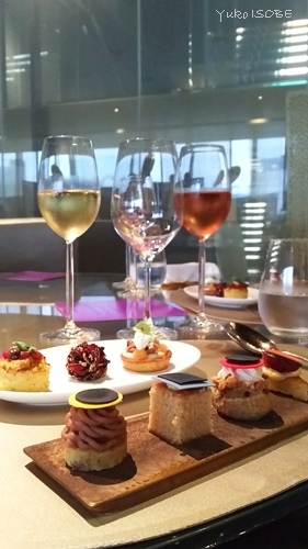 Fashion Show & Afternoon Tea@ARMANI_a0169924_17353054.jpg