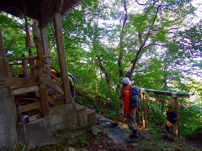 日本一危険な神社【太田神社】本殿参拝_b0052375_16230399.jpg