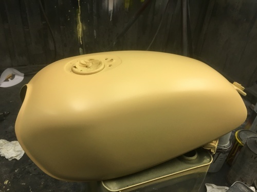 外山様ヘルメットペイント開始!_a0164918_19055925.jpg