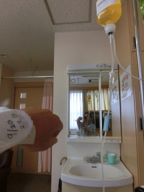 初体験! 大腸ポリープの内視鏡切除手術_f0141310_81431100.jpg
