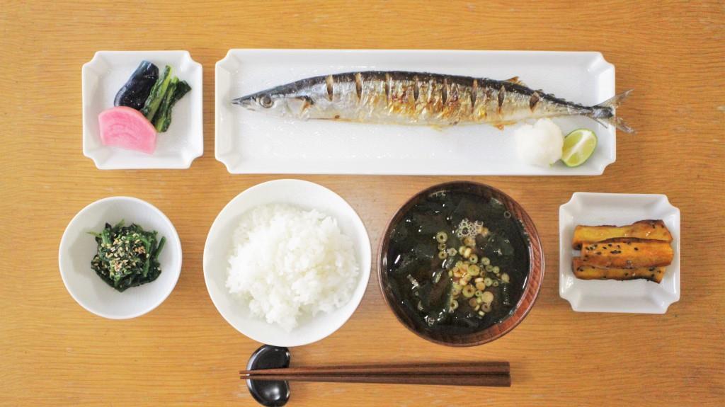 秋刀魚定食_f0220354_13414758.jpg