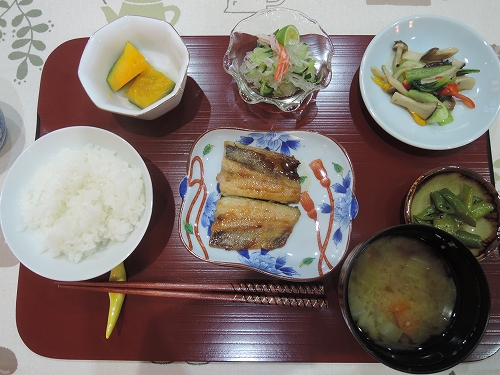 秋の気配を感じてほしい_f0223914_18363326.jpg