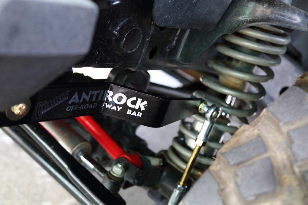 JKU アンチロックスウェイバーシステムとバンプストッパー取り付け_f0105425_19191917.jpg