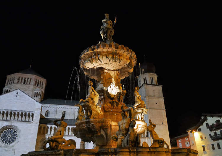 Trento 北イタリア トレントの旧市街 L Arte Del Verde In Italia