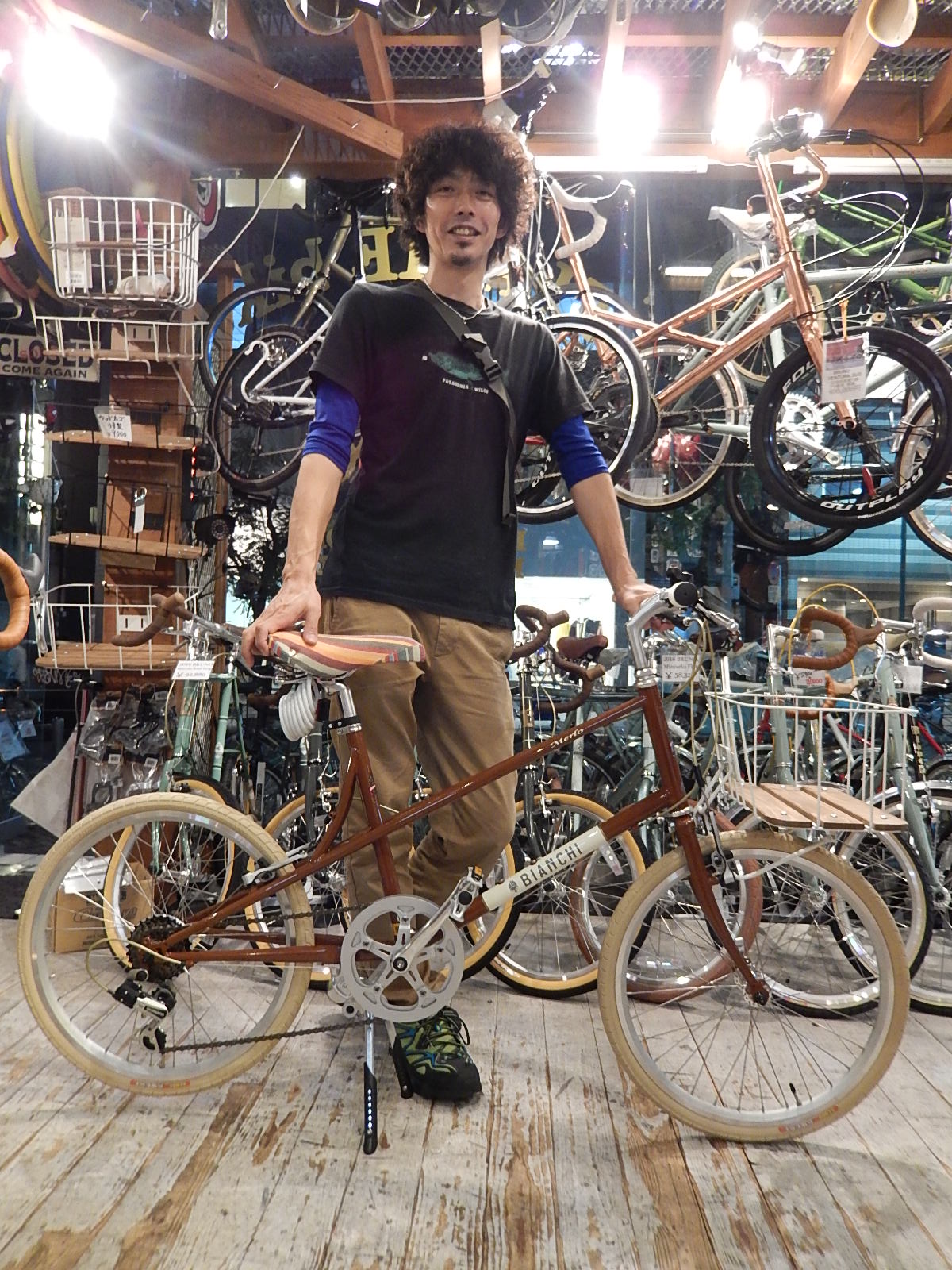 9月29日　渋谷　原宿　の自転車屋　FLAME bike前です_e0188759_182352100.jpg