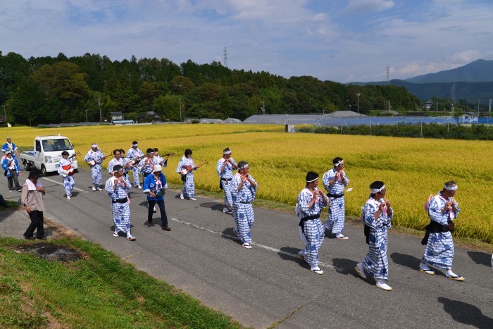 お練り祭り_d0341880_08015838.jpg