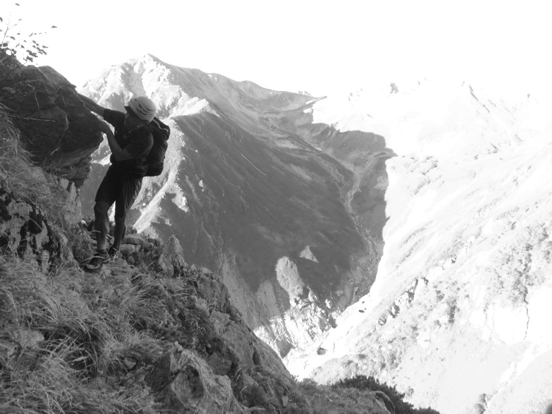 剱岳源次郎尾根 Fastpacking+Alpine Scrambling at Mt.Tsurugi Day.3 2016/09/01-03_b0220886_21133066.jpg