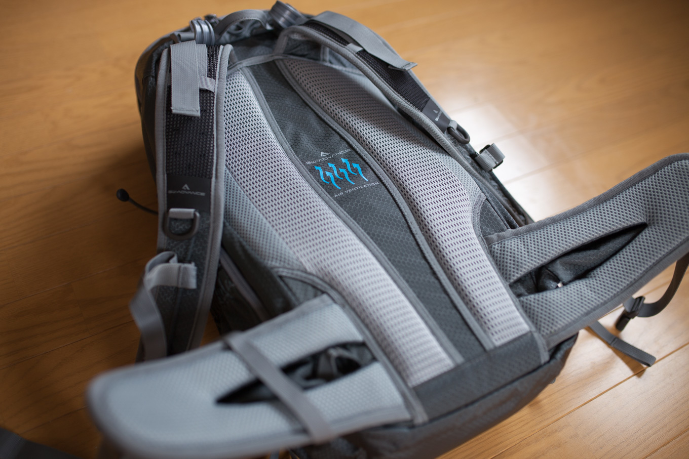 新品未使用 タグ付き HAKUBA SGWPG2-SBM Amazon.co.jp: HAKUBA カメラバッグ GW-PRO ショルダーバッグM G2 10L