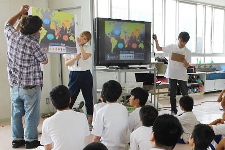 新潟市立潟東小学校においてワークショップ「作られた食糧危機」を行ないました_c0167632_17522026.jpg