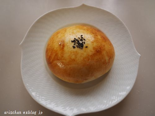 栗クリームパンと渋皮煮入りアンパン♪_f0295238_23292339.jpg