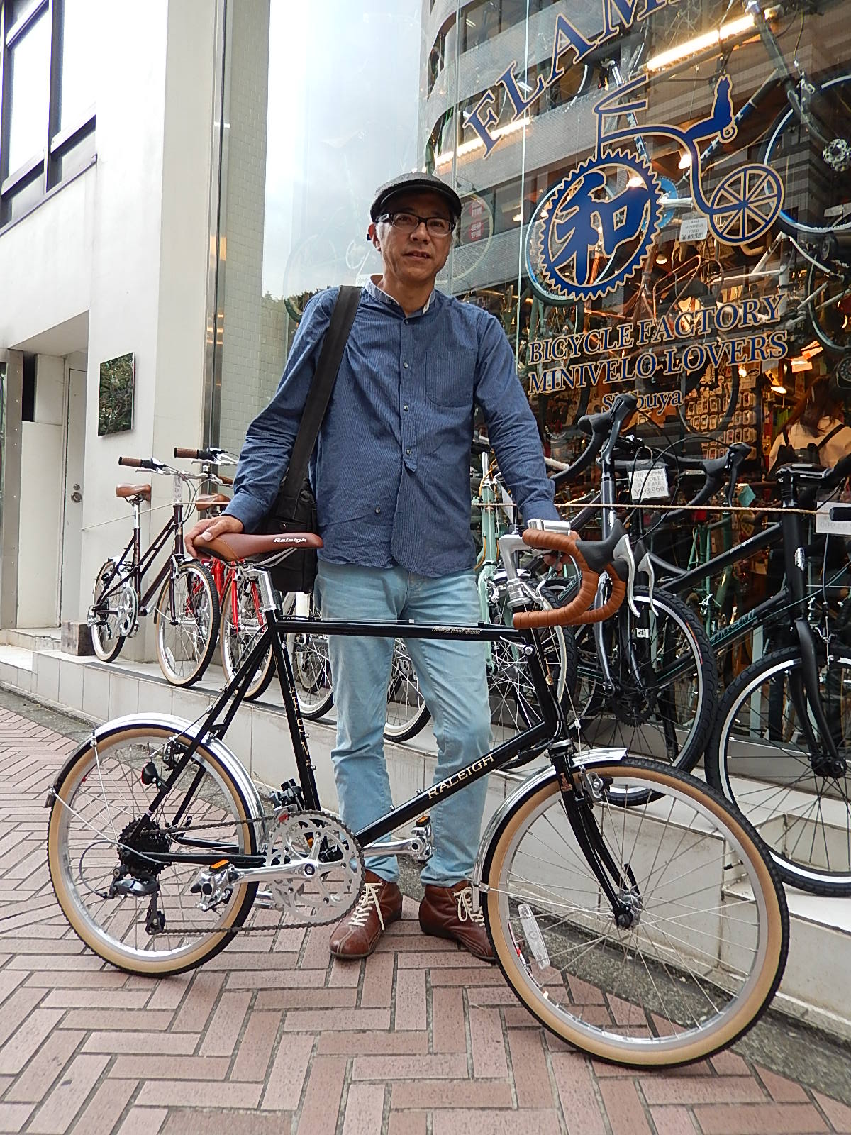 9月30日　渋谷　原宿　の自転車屋　FLAME bike前です_e0188759_182318.jpg