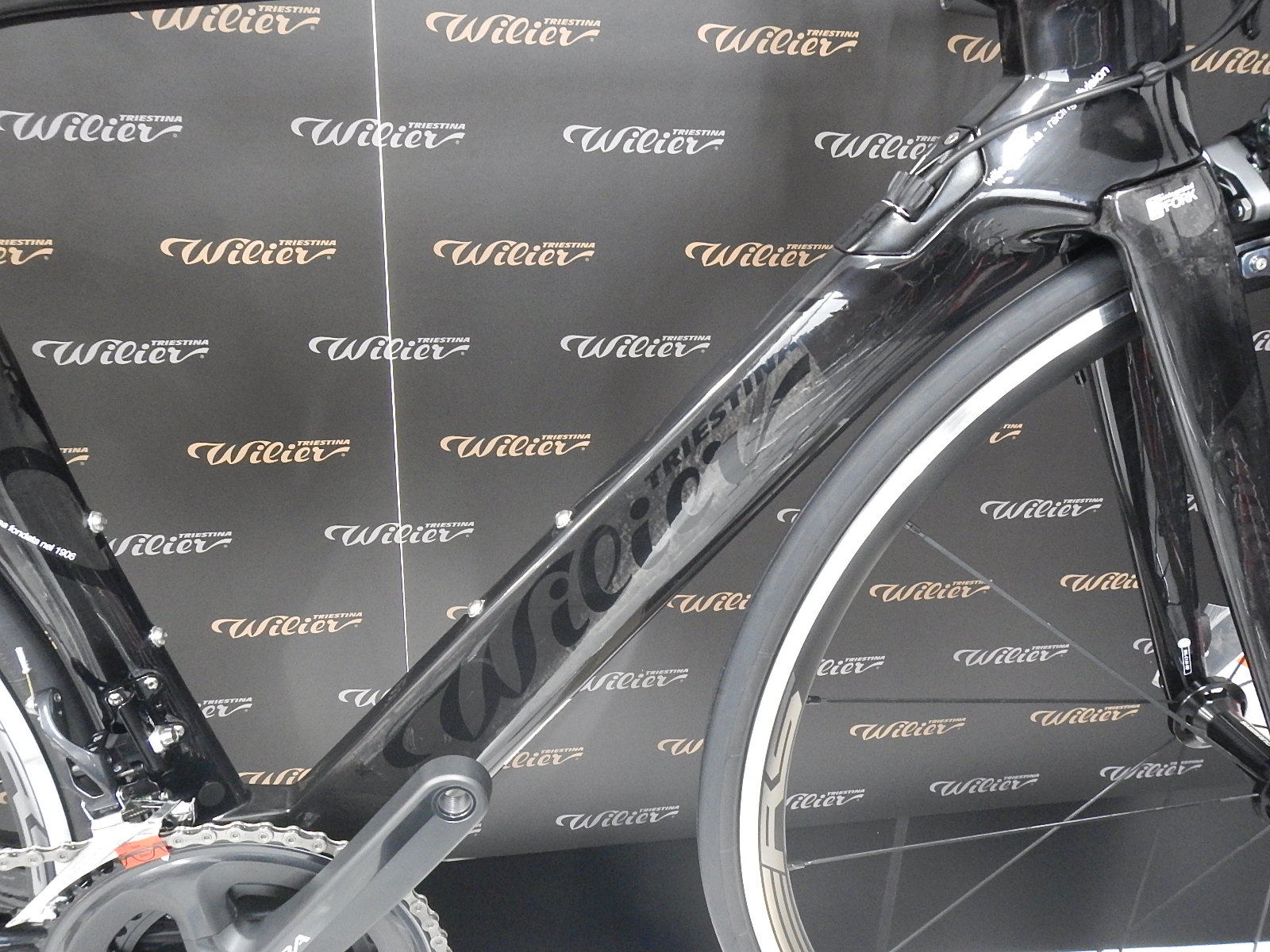 ウィリエールCento 1 air ステルスブラック カーボンロードバイク