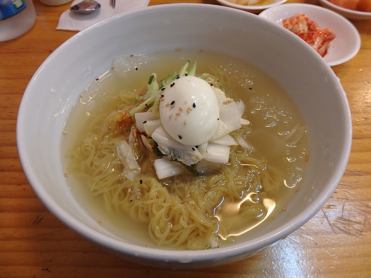 ミョンドン(明洞)でネンミョン　　　　명동 냉면 맛집_e0201021_075468.jpg