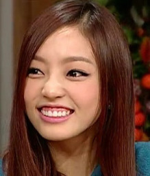 secretヒョソン 歯茎を整形?? 美人タレントがつぶやき、謝罪_f0158064_04101662.jpg