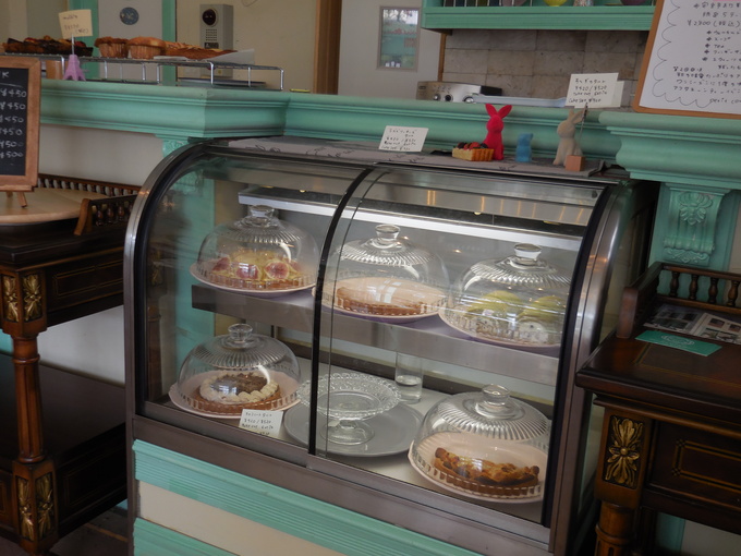 三浦海岸 プティクク洋菓子店 ラベンダー色のカフェ Time 三浦海岸 プティクク洋菓子店 ラベンダー色のカフェ Time