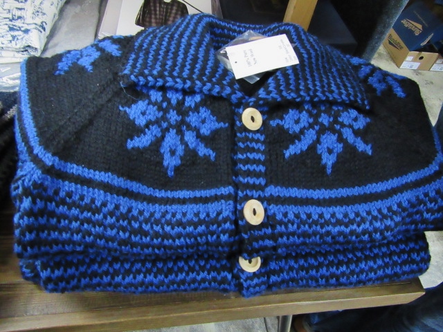 INVERALLAN ・・・ SNOW FLAKE・雪柄 LUMBER CARDIGAN (別注色)入荷!♪!_d0152280_2145162.jpg