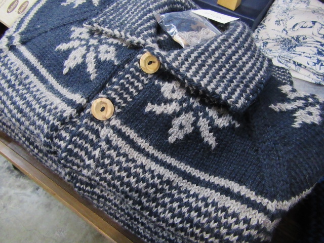 INVERALLAN ・・・ SNOW FLAKE・雪柄 LUMBER CARDIGAN (別注色)入荷!♪!_d0152280_21452645.jpg