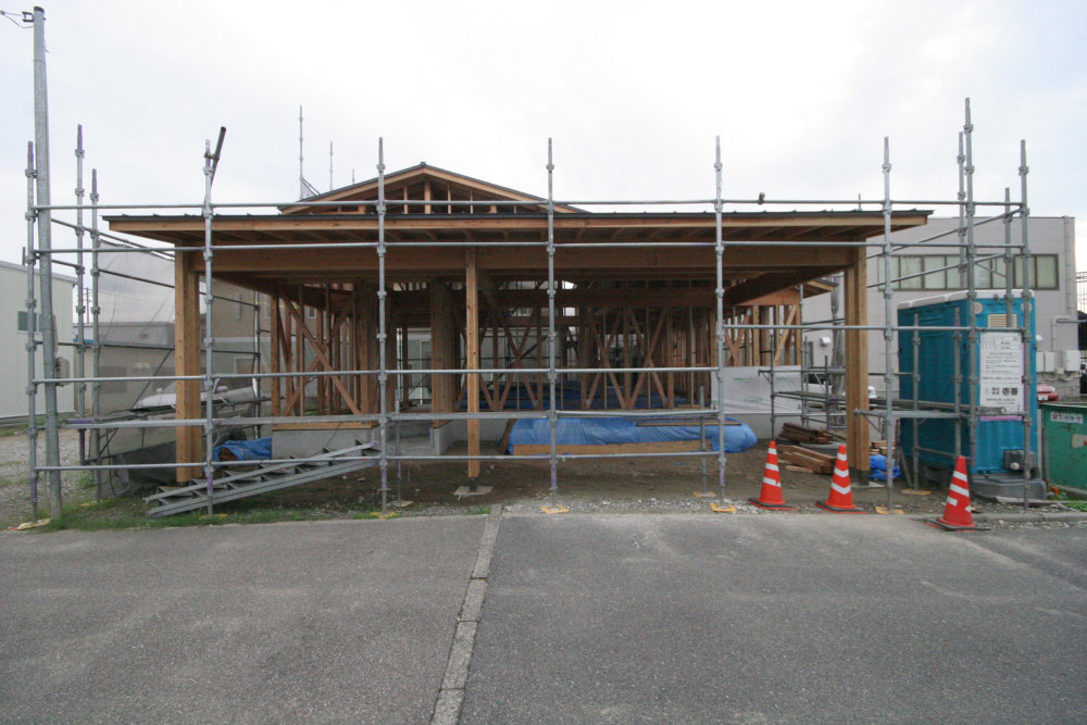 建て方→屋根工事→耐力壁取付_b0349892_12254270.jpg