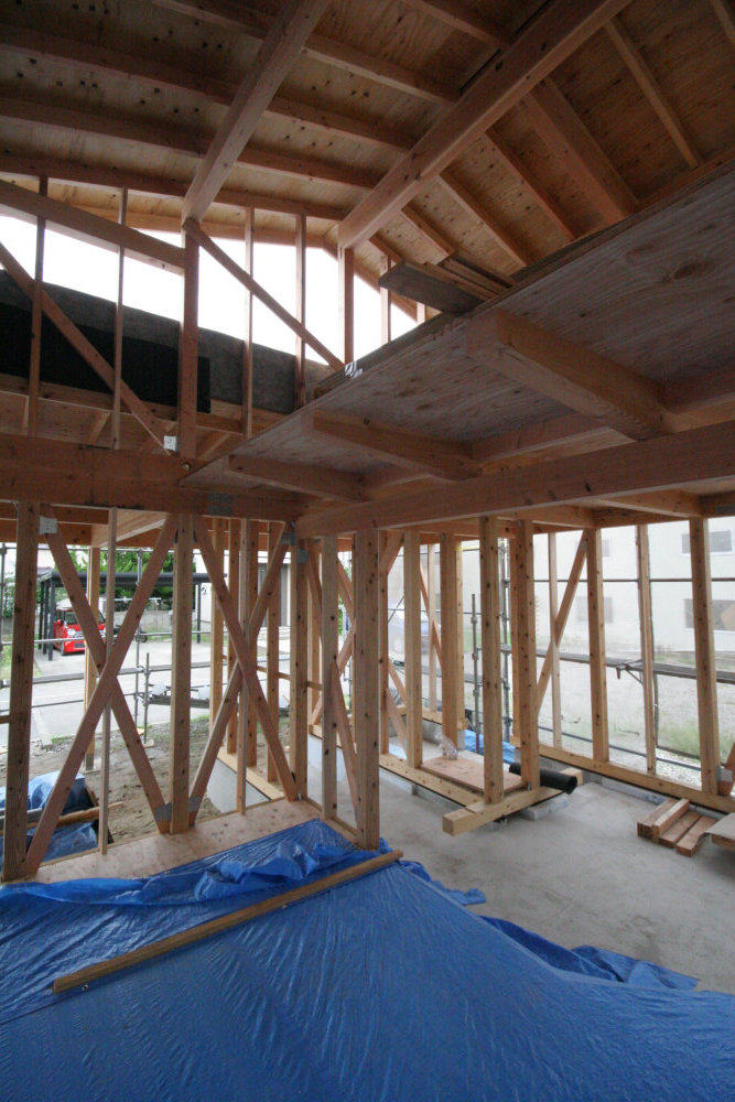 建て方→屋根工事→耐力壁取付_b0349892_12255144.jpg