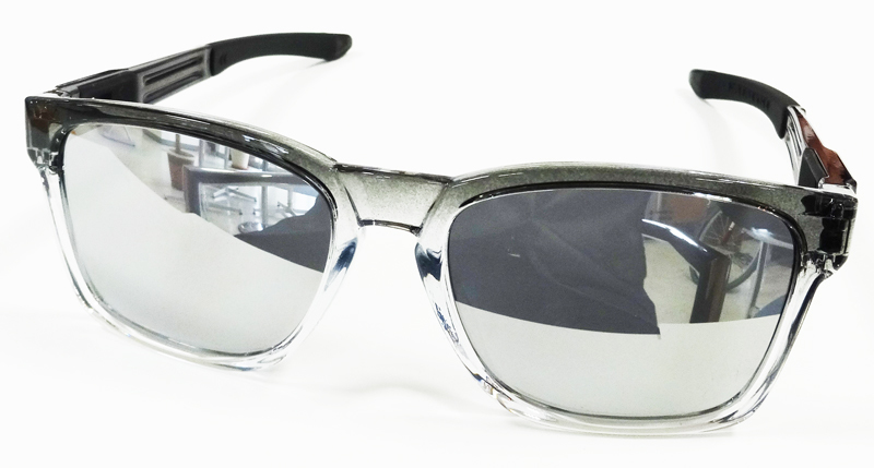 OAKLEY(オークリー)サングラス人気モデルカラーリフレッシュ!_c0003493_12241420.jpg