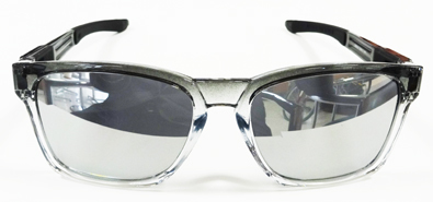 OAKLEY(オークリー)サングラス人気モデルカラーリフレッシュ!_c0003493_12243771.jpg