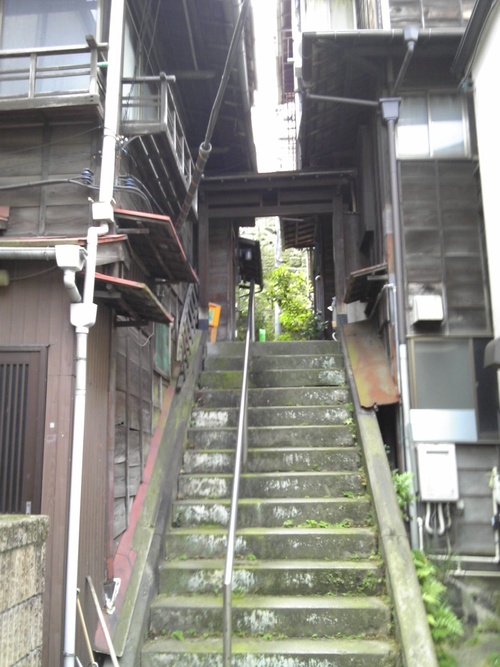 賢治の上京 本郷菊坂の旧居跡を訪ねる 賢治とモリスの館 最新情報