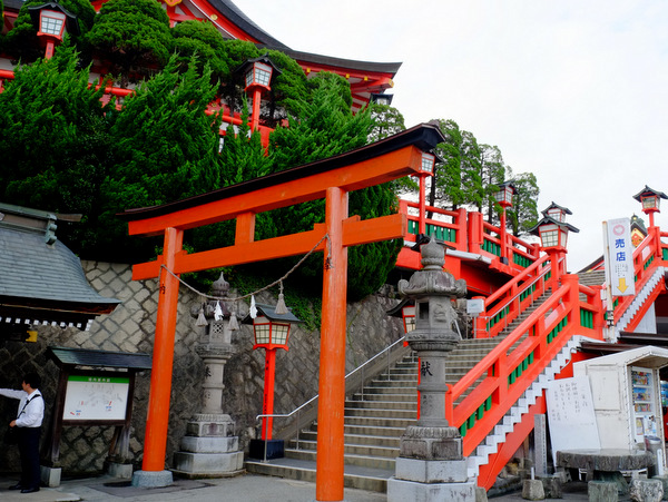 「島根・津和野　日本百景と津和野の街、太鼓谷稲成神社」_a0000029_22492726.jpg