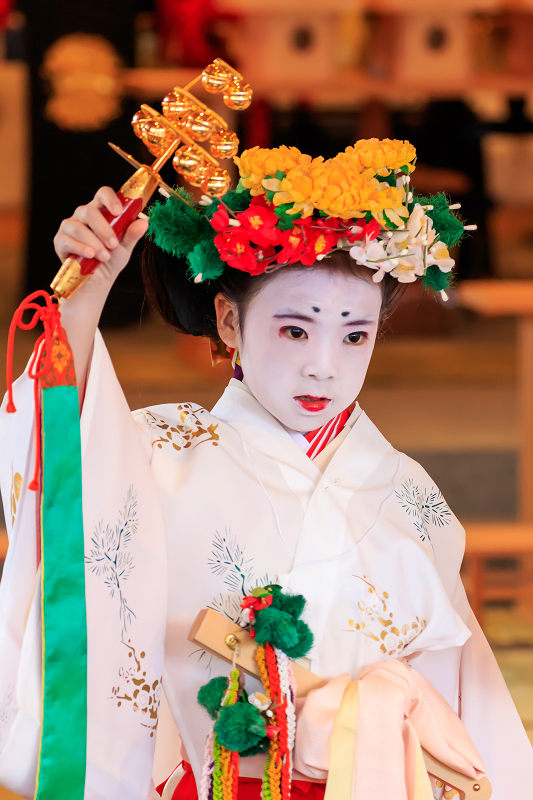 八乙女舞奉納（ずいき祭・神幸祭）_f0155048_21262743.jpg