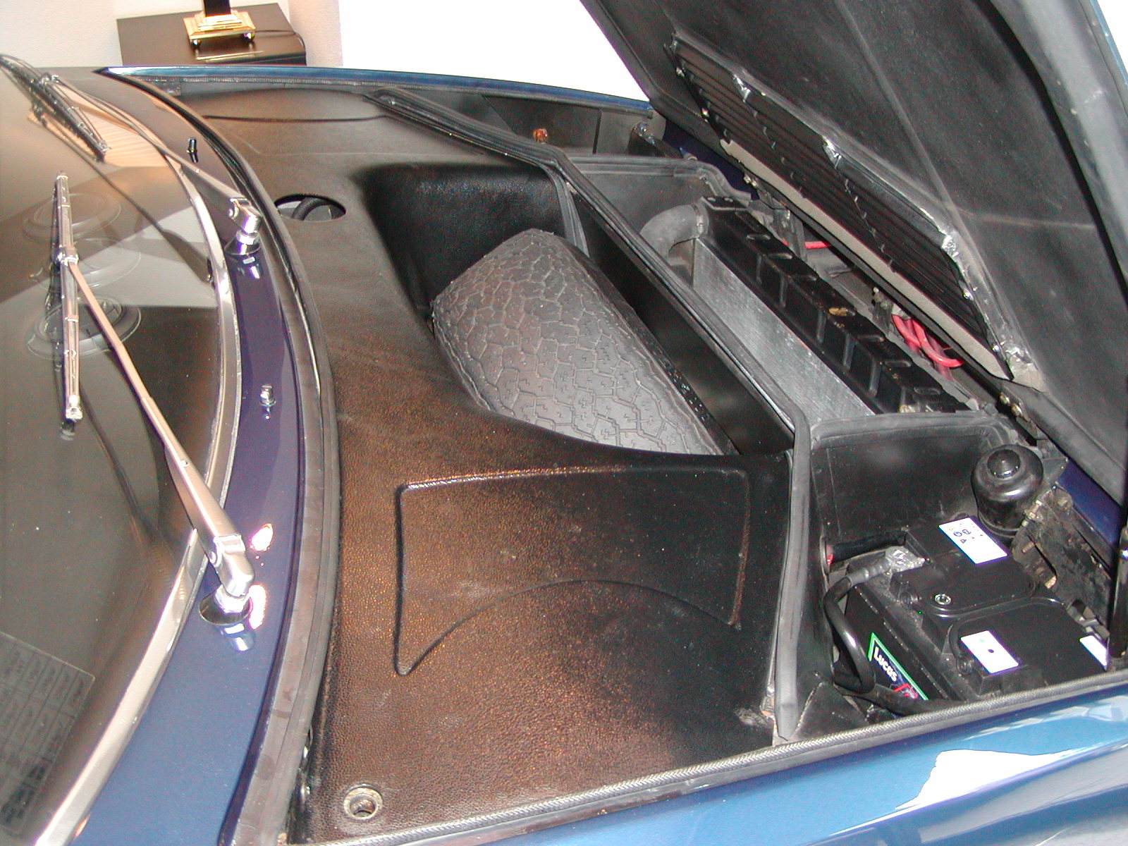 Dino308gt4 の初期モデルと後期モデルの違い_a0129711_116226.jpg