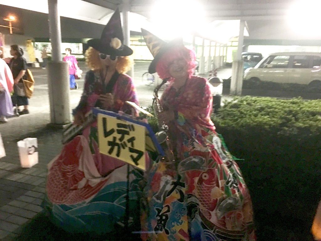 レディ　ガマ_c0234975_1593512.jpg