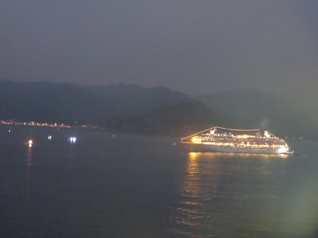 瞼を閉じれば思い浮かぶ花火 絵手紙グッドタイミング 瞼を閉じれば思い浮かぶ花火 絵手紙グッドタイミング