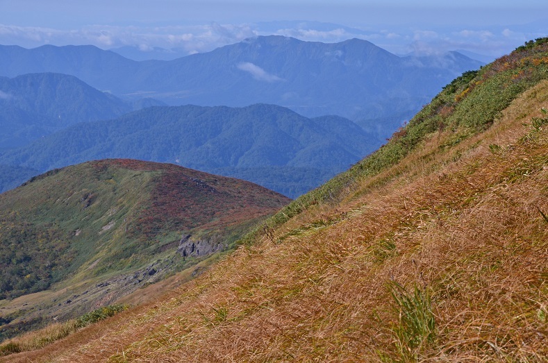 紅葉の栗駒山からこんな風景も_e0349817_21210585.jpg