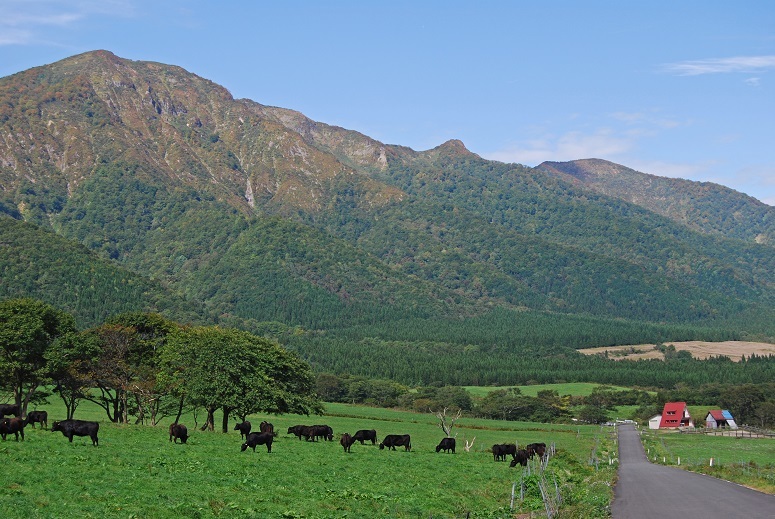 紅葉の栗駒山からこんな風景も_e0349817_22084218.jpg