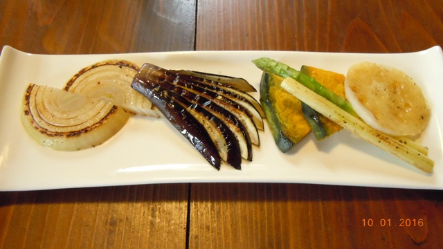 ディナータイムのステーキ定食_f0376118_22214847.jpg