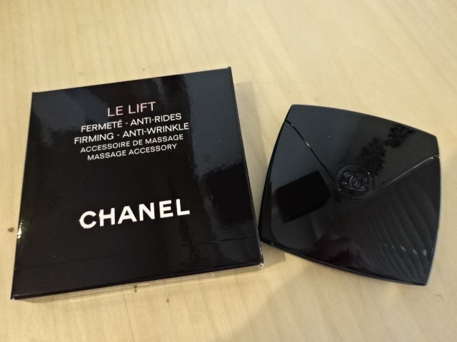 CHANEL LE LIFT マッサージツール_b0237753_21233840.jpg