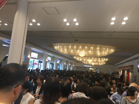 星組 宝塚大劇場千秋楽 入り待ちとライブ中継 10 3 ミミィの毎日