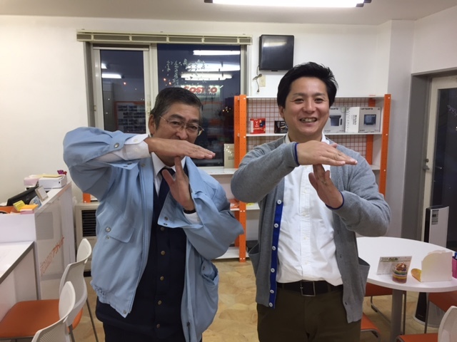 10月5日(水)☆TOMMY アウトレット☆ヴィッツY様ご成約(人´▽`*)あゆみブログ(*´・ω-)b 自社ローン_b0127002_18025631.jpg