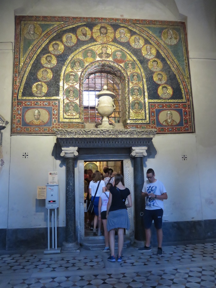 ローマ、モザイクを巡る旅 その1_d0116009_1758566.jpg